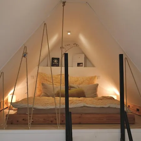 Helles Modernes City-loft 아파트 *